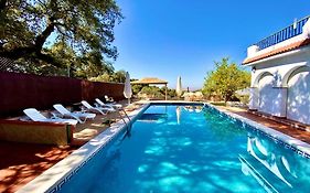 Estudio Con Cocina, Bano Y Piscina De Temporada Compartida, A 8Km De Cordoba, En Plena Sierra, By Trassierrarooms